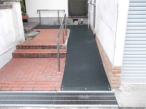 施工後(玄関正面より) 施工後(玄関正面より)